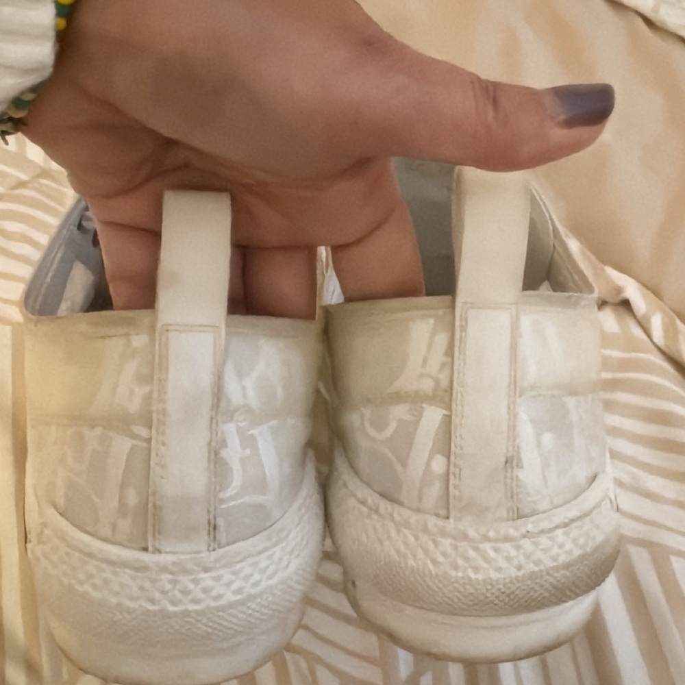 Dior Cream Lace-Up Sneakers - Picture 4 of 11